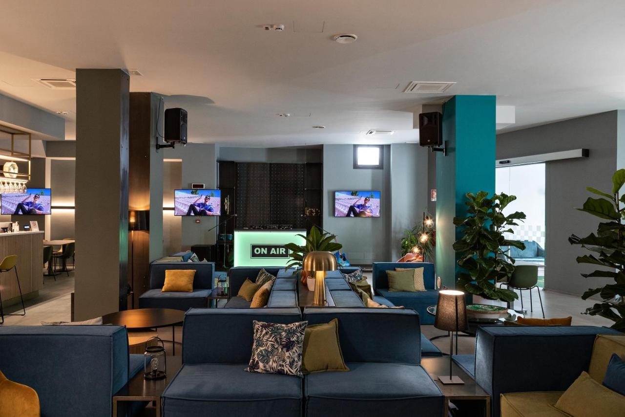 Arryvo Hotel 레체 외부 사진