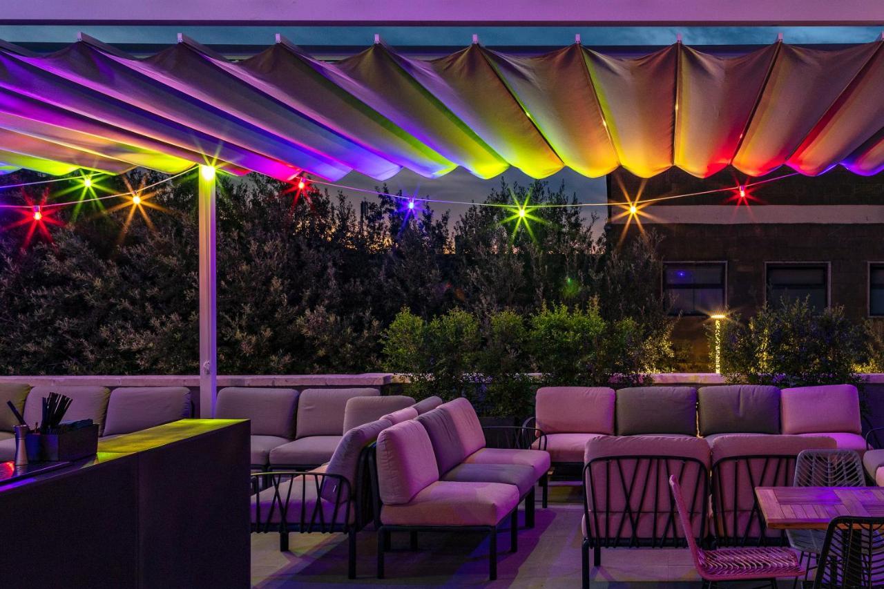 Arryvo Hotel 레체 외부 사진