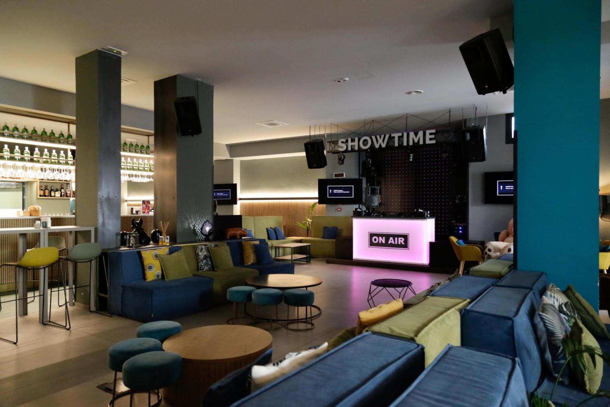 Arryvo Hotel 레체 외부 사진