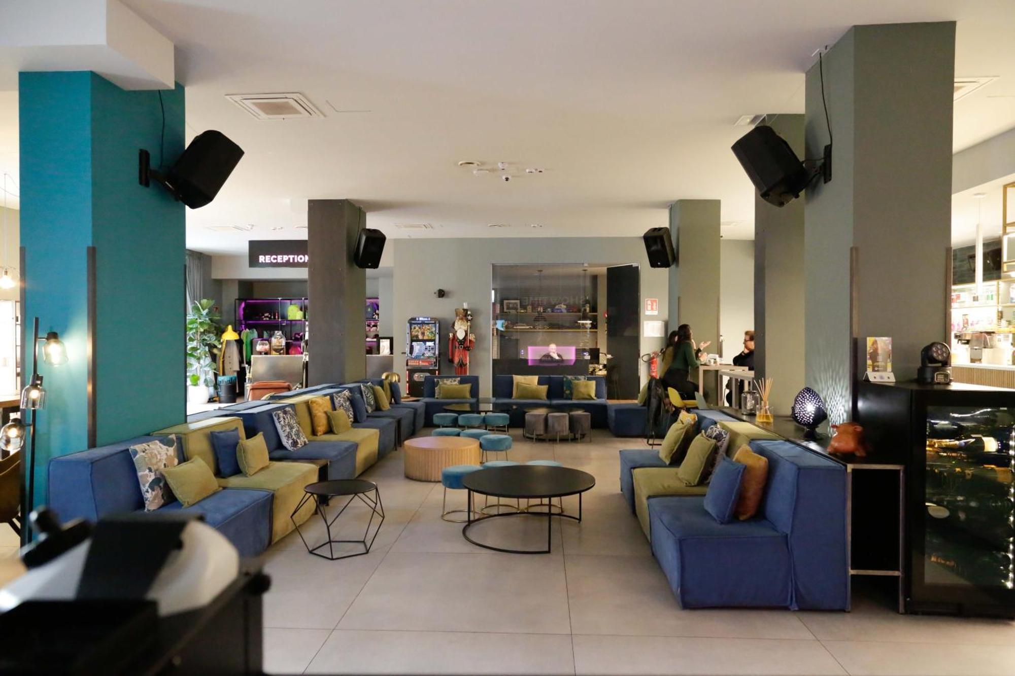 Arryvo Hotel 레체 외부 사진